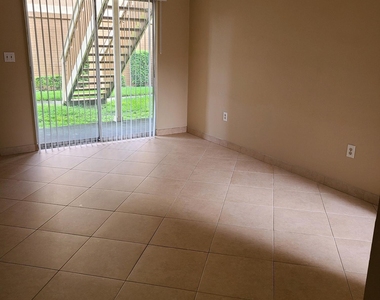 131 Bristol Court - Photo Thumbnail 3
