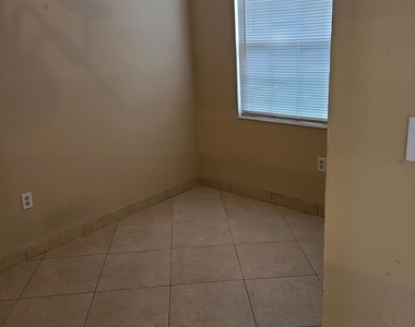 131 Bristol Court - Photo Thumbnail 1