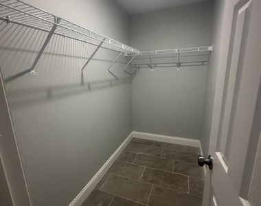 4445 Alpine Lane - Photo Thumbnail 7