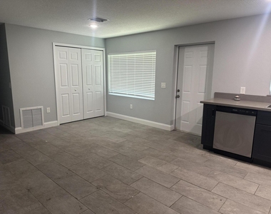 4445 Alpine Lane - Photo Thumbnail 2