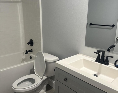 4445 Alpine Lane - Photo Thumbnail 10