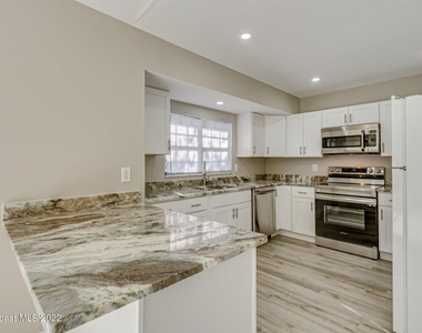 201 Jefferson Avenue Nw - Photo Thumbnail 6