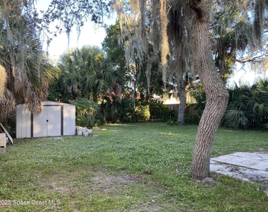 1907 Fletcher Street - Photo Thumbnail 17