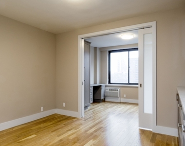 792 Columbus Avenue - Photo Thumbnail 3