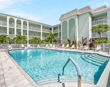 1706 Belleair Forest Drive - Photo Thumbnail 33