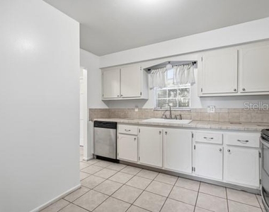 1706 Belleair Forest Drive - Photo Thumbnail 7