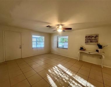 705 Bayou Avenue - Photo Thumbnail 3