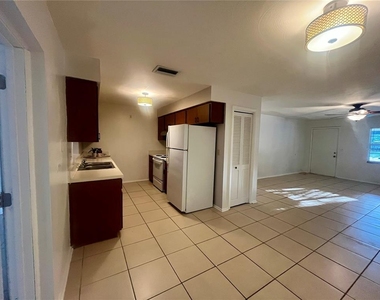 705 Bayou Avenue - Photo Thumbnail 4