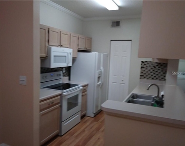 5620 Pinnacle Heights Circle - Photo Thumbnail 2