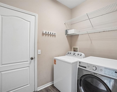 6111 Gannetside Place - Photo Thumbnail 10