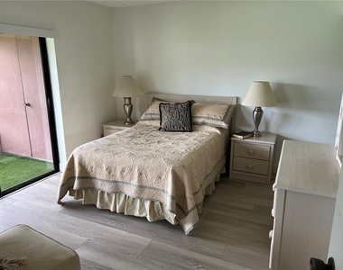 333 Woodlake Wynde - Photo Thumbnail 14