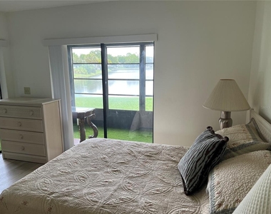 333 Woodlake Wynde - Photo Thumbnail 16