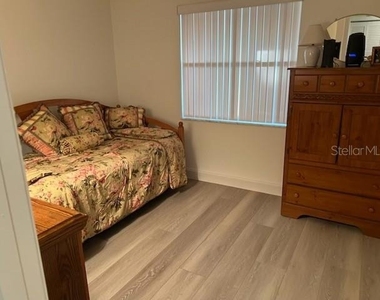 333 Woodlake Wynde - Photo Thumbnail 22