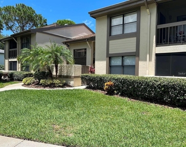 333 Woodlake Wynde - Photo Thumbnail 1