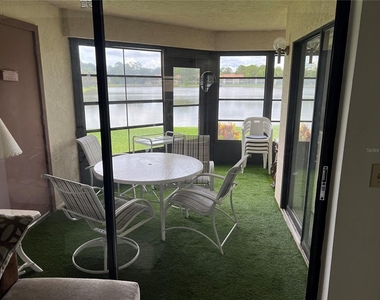 333 Woodlake Wynde - Photo Thumbnail 33