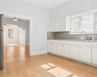 1017 E 23rd Avenue - Photo Thumbnail 11