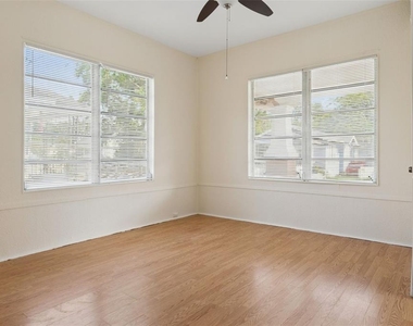 1017 E 23rd Avenue - Photo Thumbnail 14