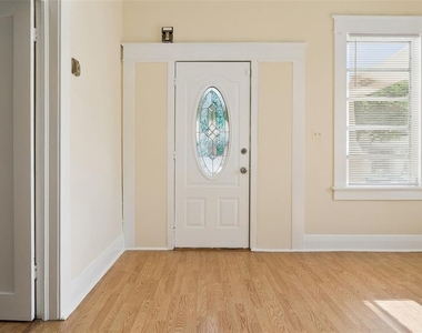 1017 E 23rd Avenue - Photo Thumbnail 5