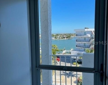285 107th Avenue - Photo Thumbnail 2