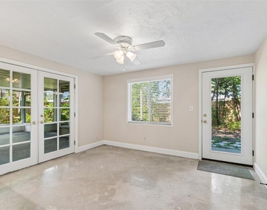 200 Evelyn Ave - Photo Thumbnail 8