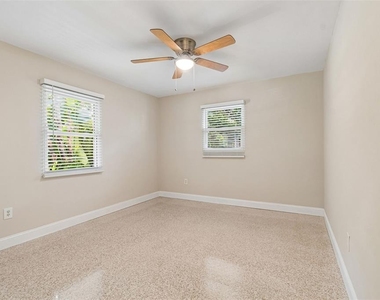 200 Evelyn Ave - Photo Thumbnail 12