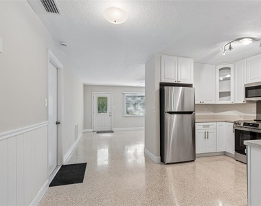 200 Evelyn Ave - Photo Thumbnail 4