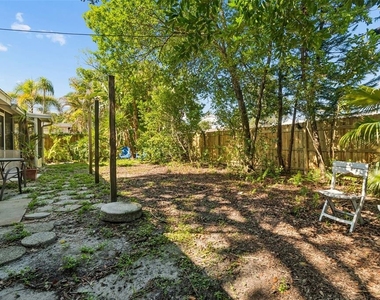 200 Evelyn Ave - Photo Thumbnail 22
