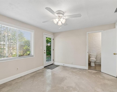 200 Evelyn Ave - Photo Thumbnail 10