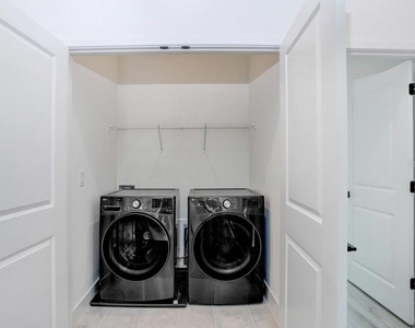 2506 W Cleveland Street - Photo Thumbnail 14