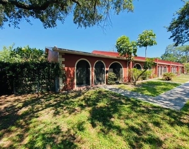 6438 71st Street N - Photo Thumbnail 1