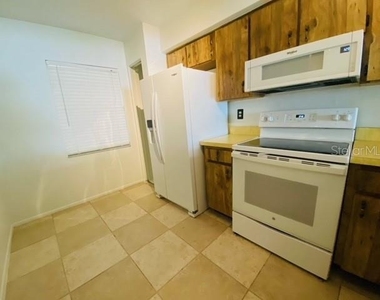 6438 71st Street N - Photo Thumbnail 7