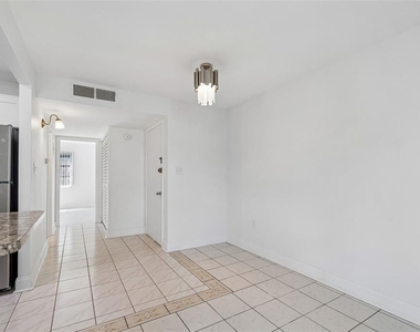 237 S Mcmullen Booth Road - Photo Thumbnail 5