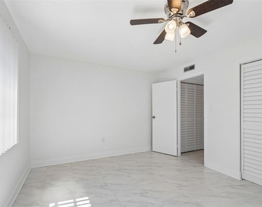 237 S Mcmullen Booth Road - Photo Thumbnail 22