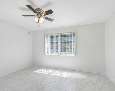237 S Mcmullen Booth Road - Photo Thumbnail 20