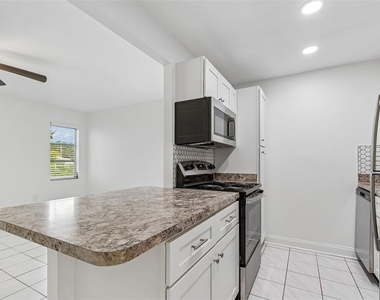237 S Mcmullen Booth Road - Photo Thumbnail 7