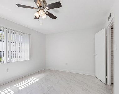 237 S Mcmullen Booth Road - Photo Thumbnail 23
