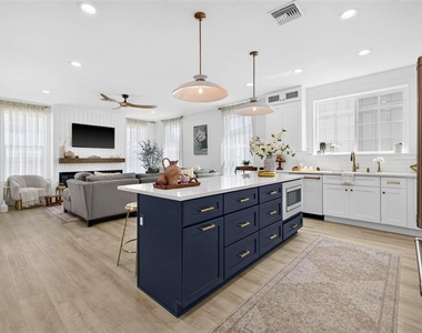 1717 Massachusetts Avenue Ne - Photo Thumbnail 6