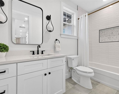 1717 Massachusetts Avenue Ne - Photo Thumbnail 32