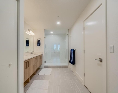 415 Island Way - Photo Thumbnail 18