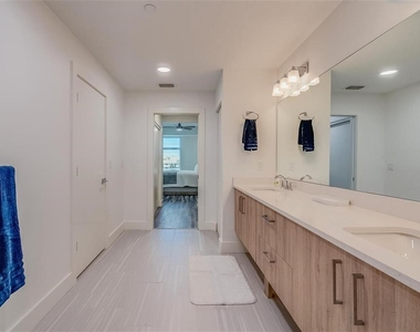 415 Island Way - Photo Thumbnail 19