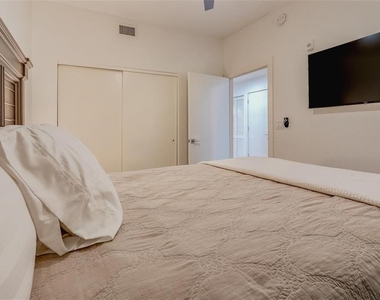 415 Island Way - Photo Thumbnail 30