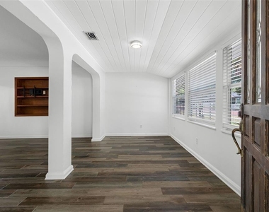 641 Wilkie Street - Photo Thumbnail 3