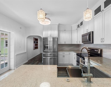 641 Wilkie Street - Photo Thumbnail 9