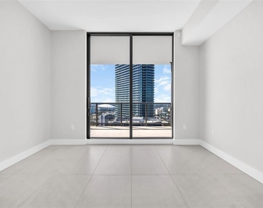 275 1st Avenue S - Photo Thumbnail 42