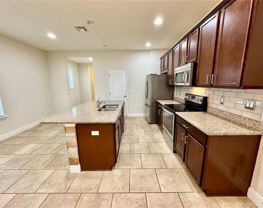 7208 Milestone Drive - Photo Thumbnail 8