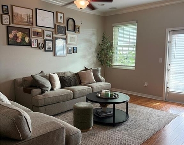 10409 Crimson Park Lane - Photo Thumbnail 6