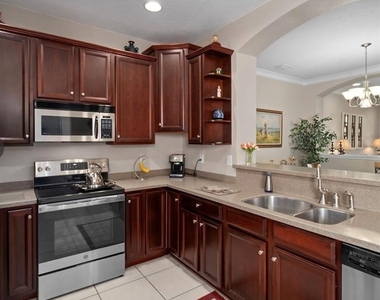 10409 Crimson Park Lane - Photo Thumbnail 2