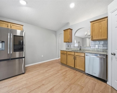 10617 Opus Drive - Photo Thumbnail 7