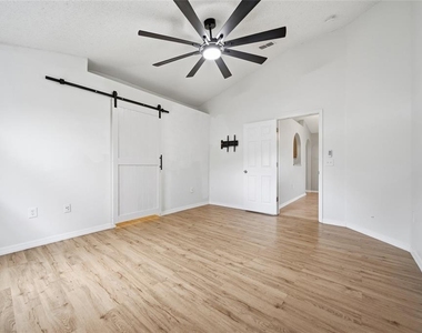 10617 Opus Drive - Photo Thumbnail 13