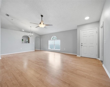 10617 Opus Drive - Photo Thumbnail 3
